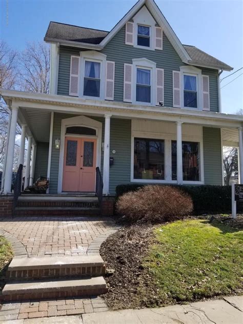 1043 w main street freehold.